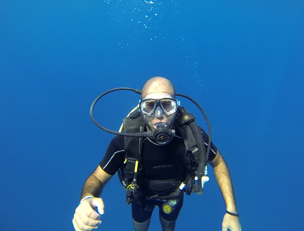 Amar Diving